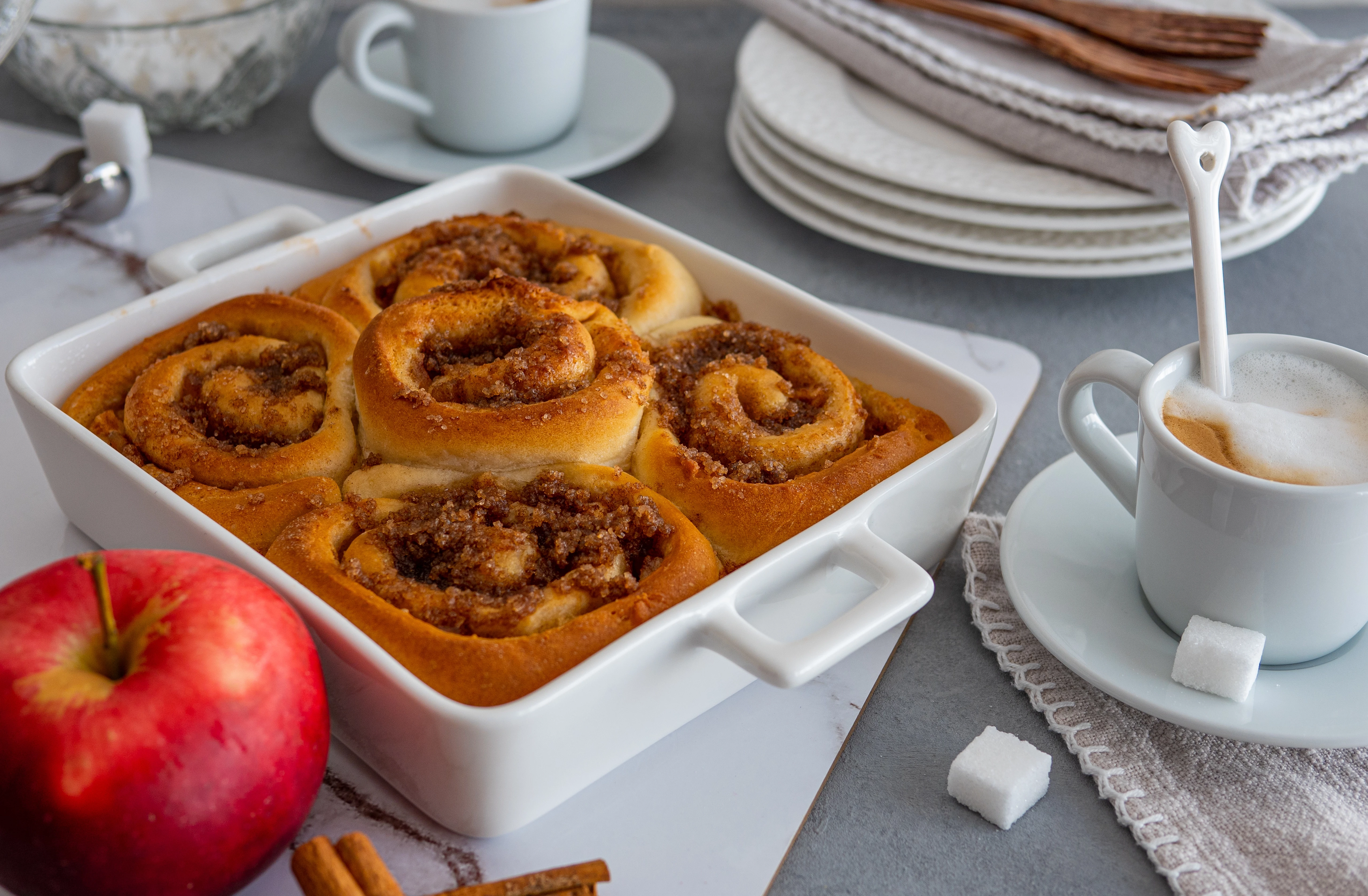 Vegane<br>Apfel-Zimt­schnecken